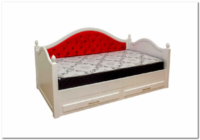Кровать Арабелла с ящиками из массива бука