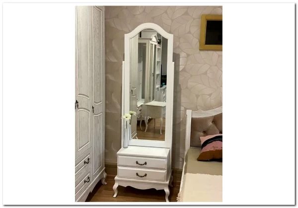 Зеркало напольное Авиньон из массива бука